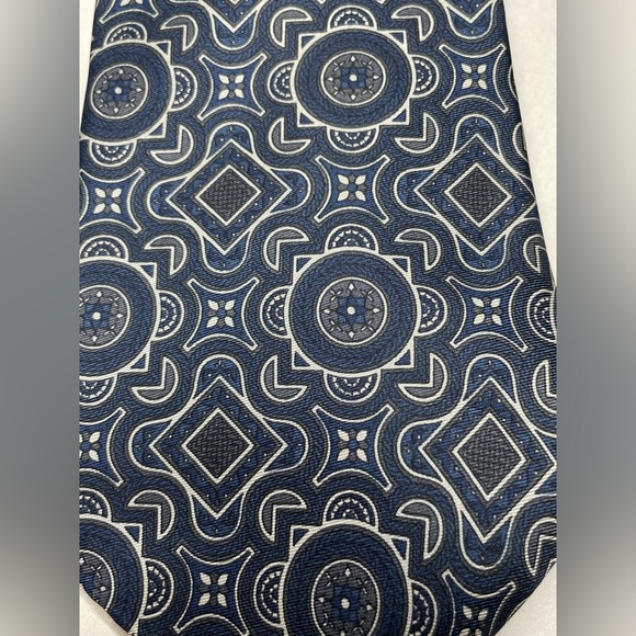 (2) Christian Dior Mens Silk Ties - Picture 8 of 12